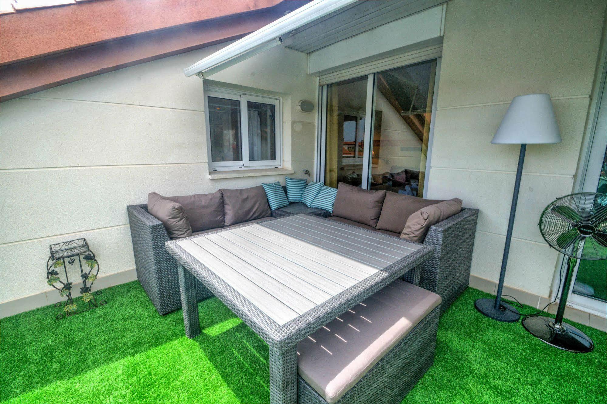 Duplex Park De Mar Leilighet Sitges Eksteriør bilde