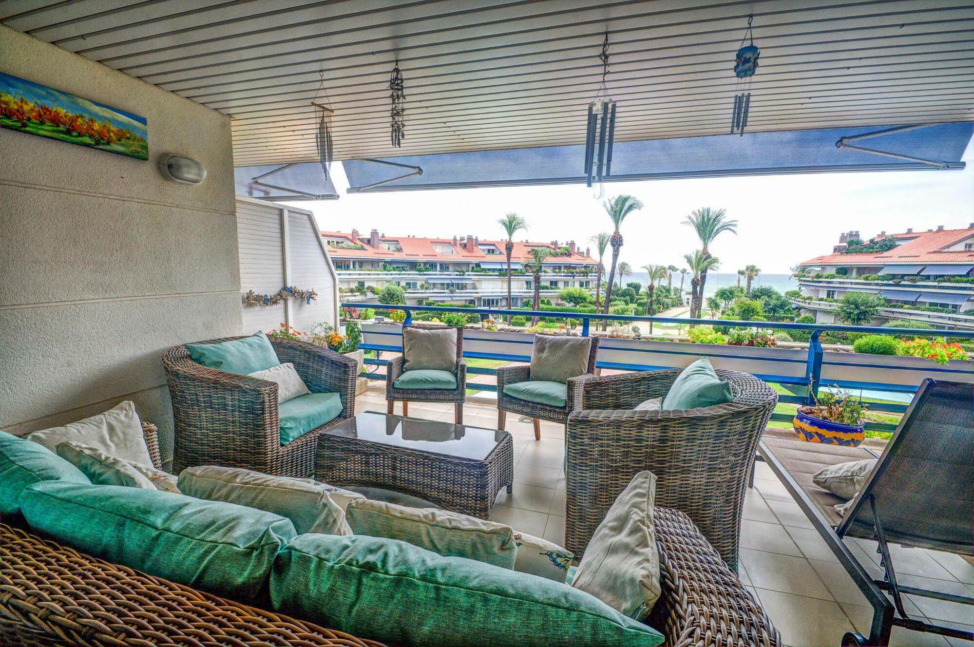 Duplex Park De Mar Leilighet Sitges Eksteriør bilde